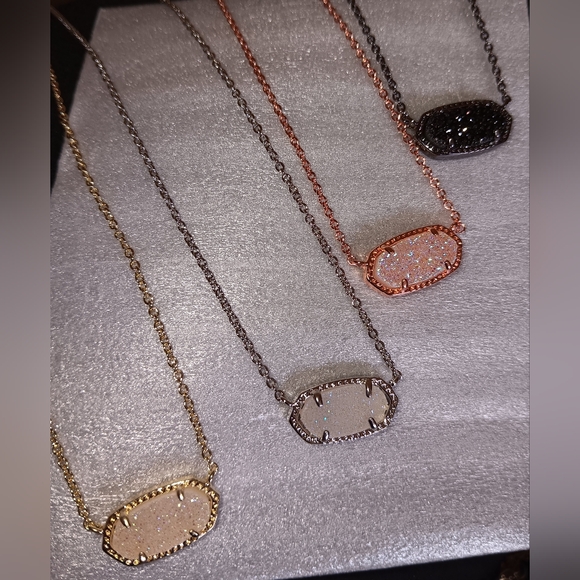 New ELISA Kendra Scott Drusy Rose🌹 Gold Necklace - Picture 6 of 13